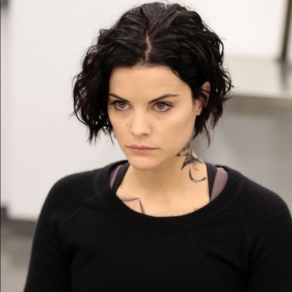 Sweaters - Picture 1 of 1